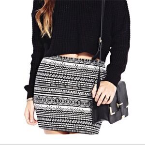 Rip Curl Stretchy Utopia Mini Skirt Black and White Women’s Size Medium (M)